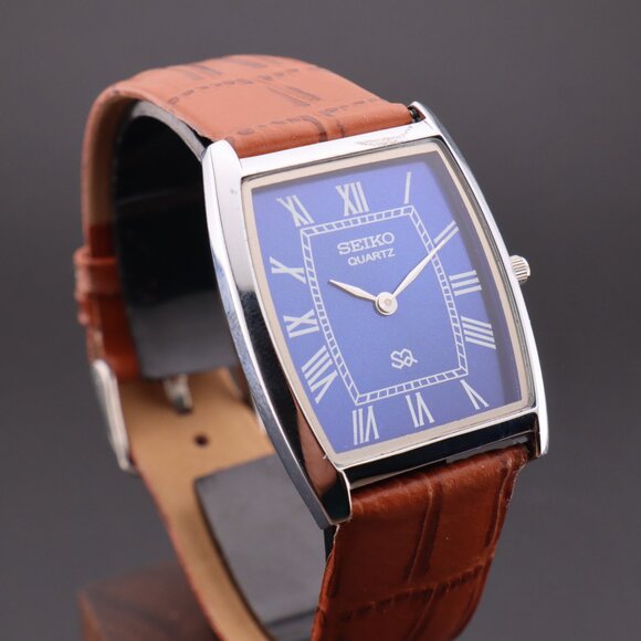 Vintage Seiko Slim Tonneau Tank Quartz Gentlemen's Wrist Watch  - FREE SHIPPING - Picture 1 of 13